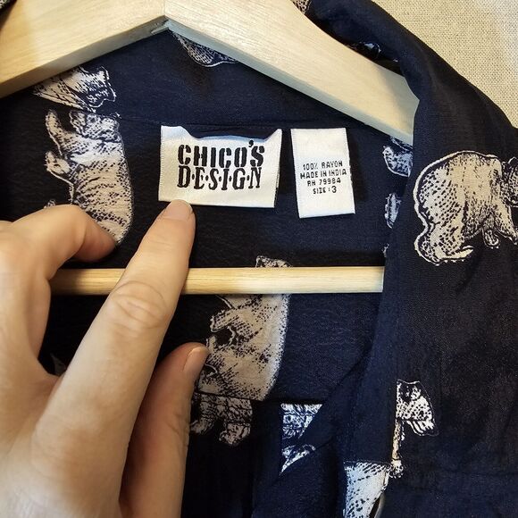 Vtg Chico's Design Navy Button Front With White Bears Polar Grizzly Size 3 = XL - Picture 2 of 9